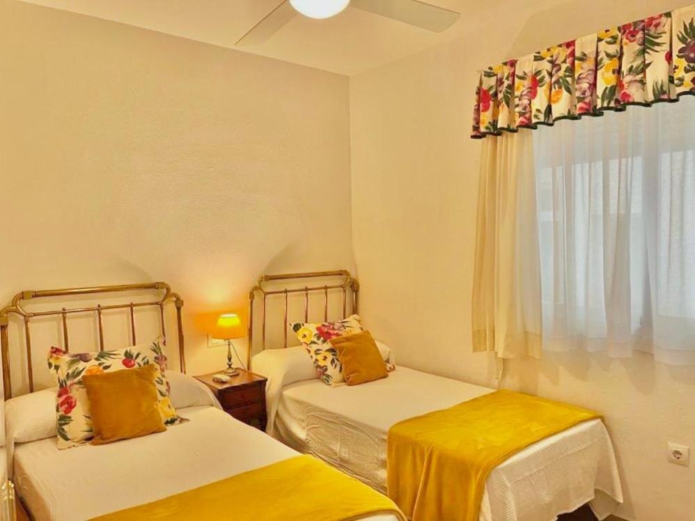 Lyrioshomes Precioso Apartamento Puerto de Estepona - 4