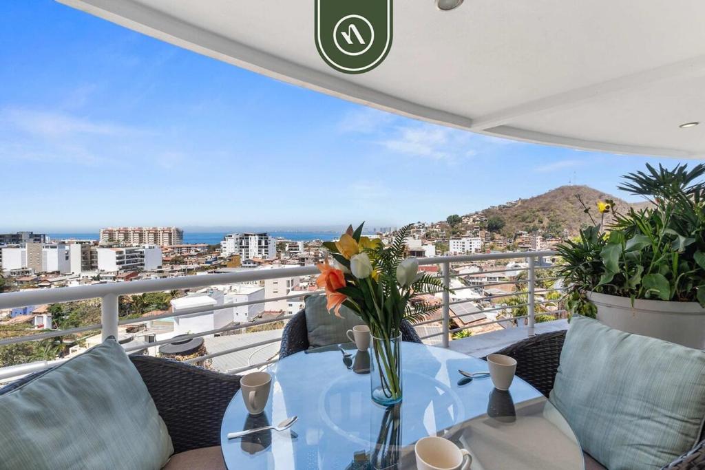 Stunning 2 BR Condo - Oceanview Terrace - Downtown - 1