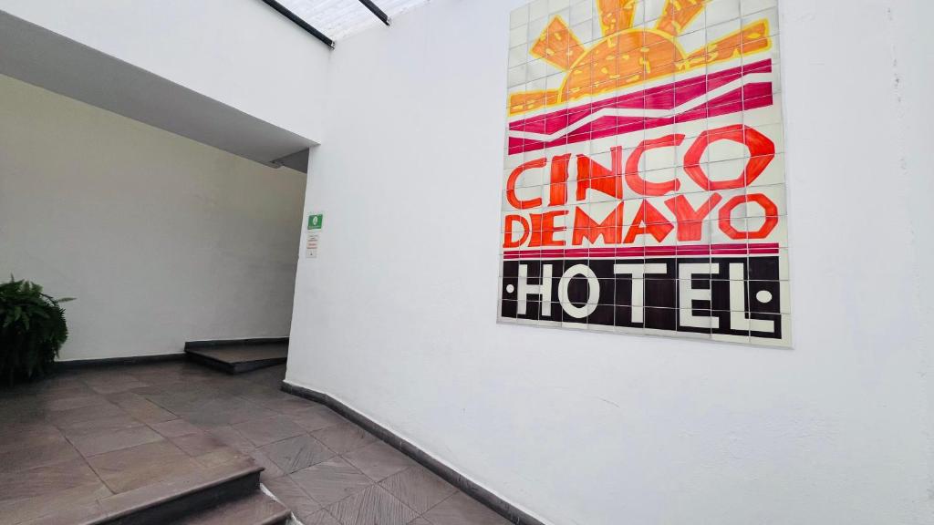 Cinco de Mayo Hotel - 5