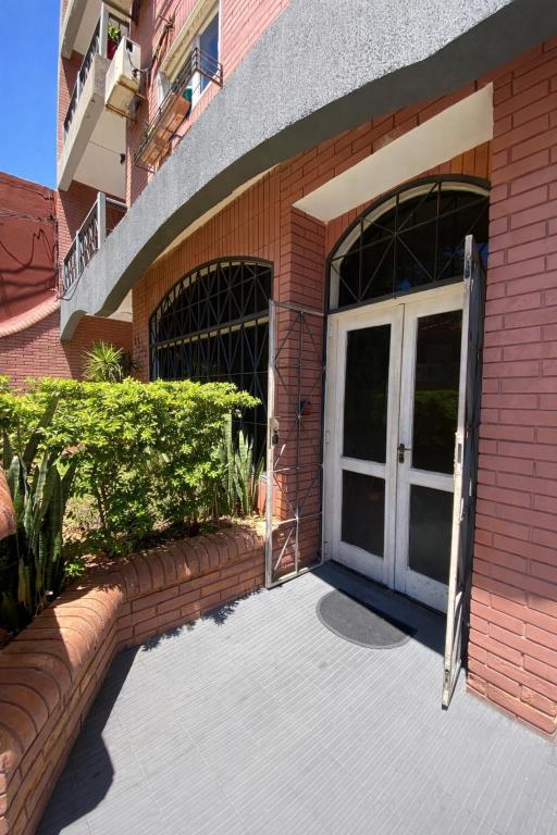 Apartamento en zona centro de Asunción - tranquilo y con acceso directo - 2