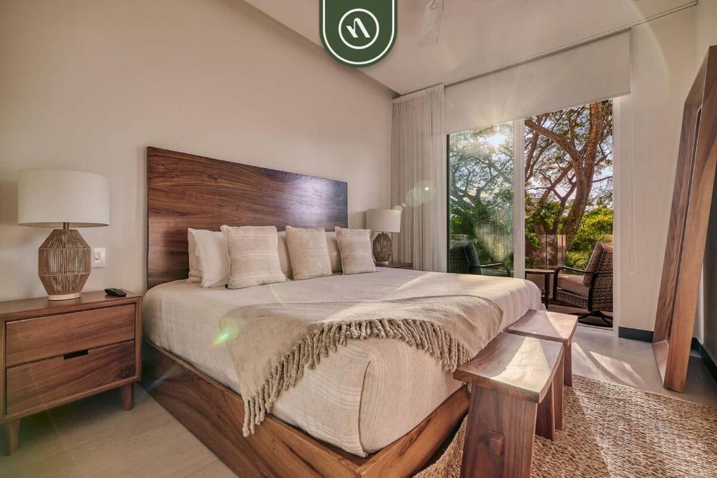 Luxury 2 BR Condo near Golf Courses and Marina - 2