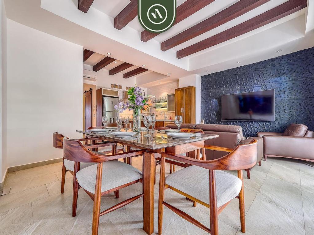 Luxury 2BR Condo in Romatic Zone - Rooftop Pool - 3
