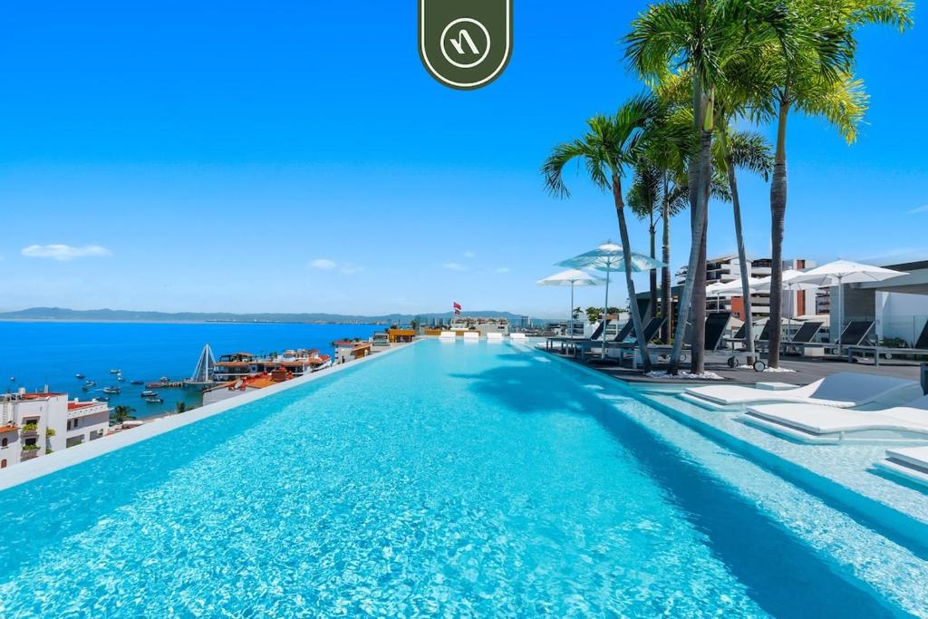 Amazing 1 BR Condo in Romantic Zone - Pool - Gym - 3