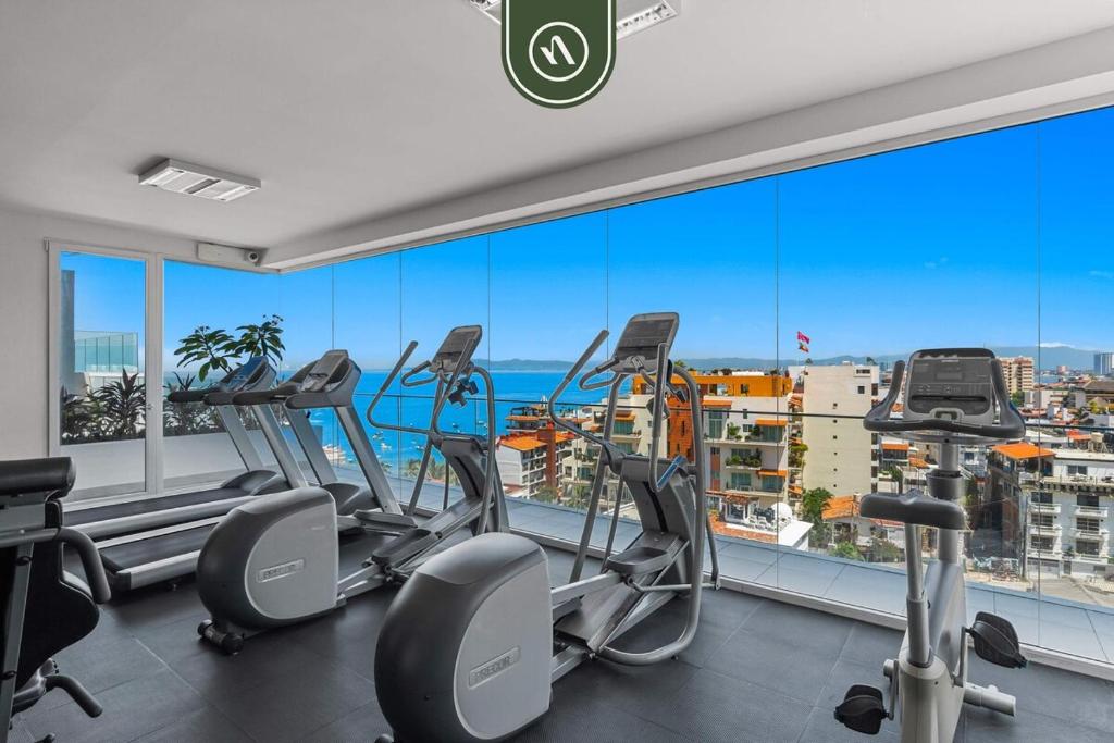 Amazing 1 BR Condo in Romantic Zone - Pool - Gym - 5