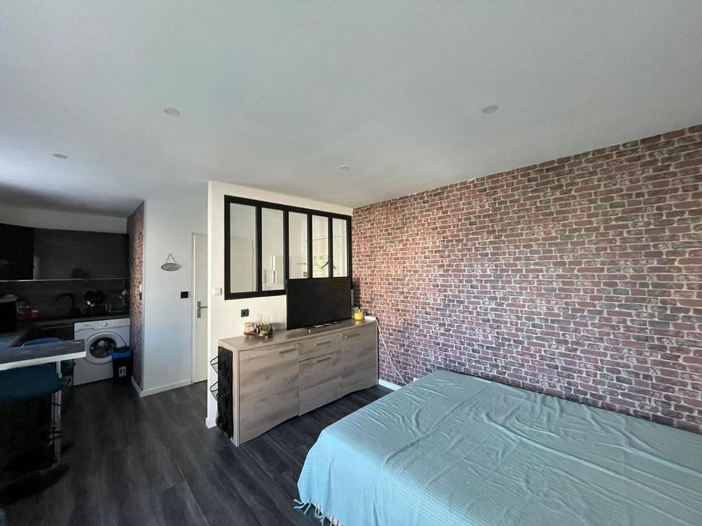 Studio Rénové au Port avec Terrasse et WiFi - FR-1-413-264 - 3
