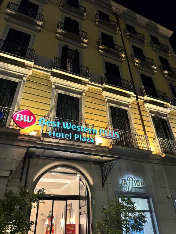 Exterior view, Best Western Hotel Plaza in Naples