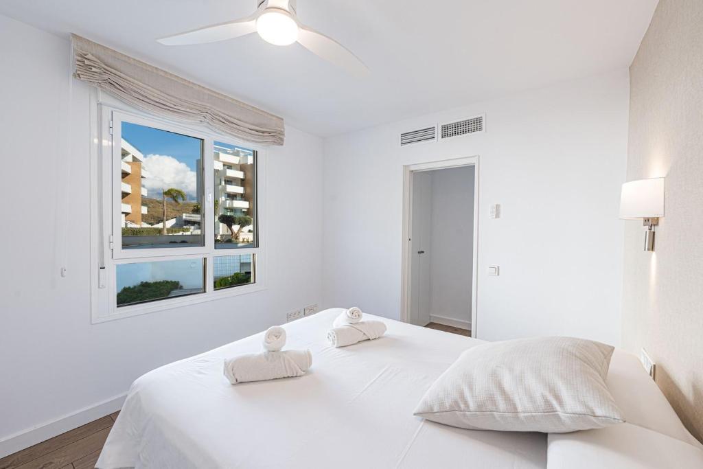 Isea 1111 - Luxury Modern Apartment with Pool & Sea Views - 3