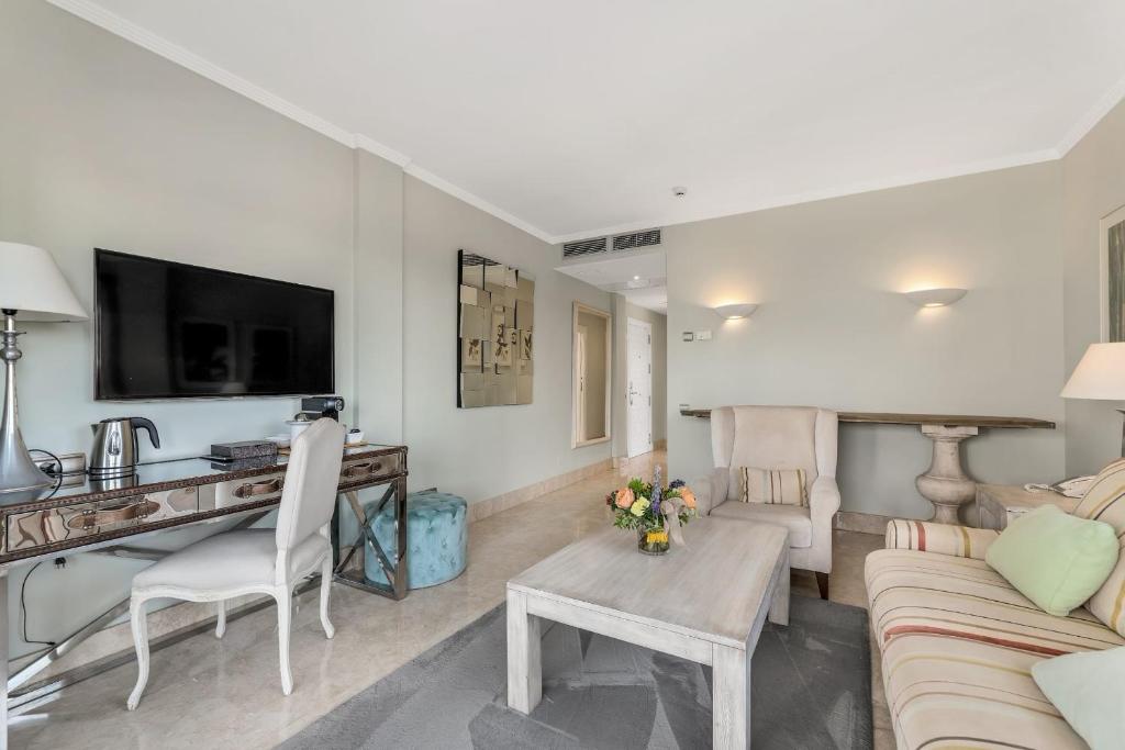 All About Puente Romano Penthouse Suite - 3