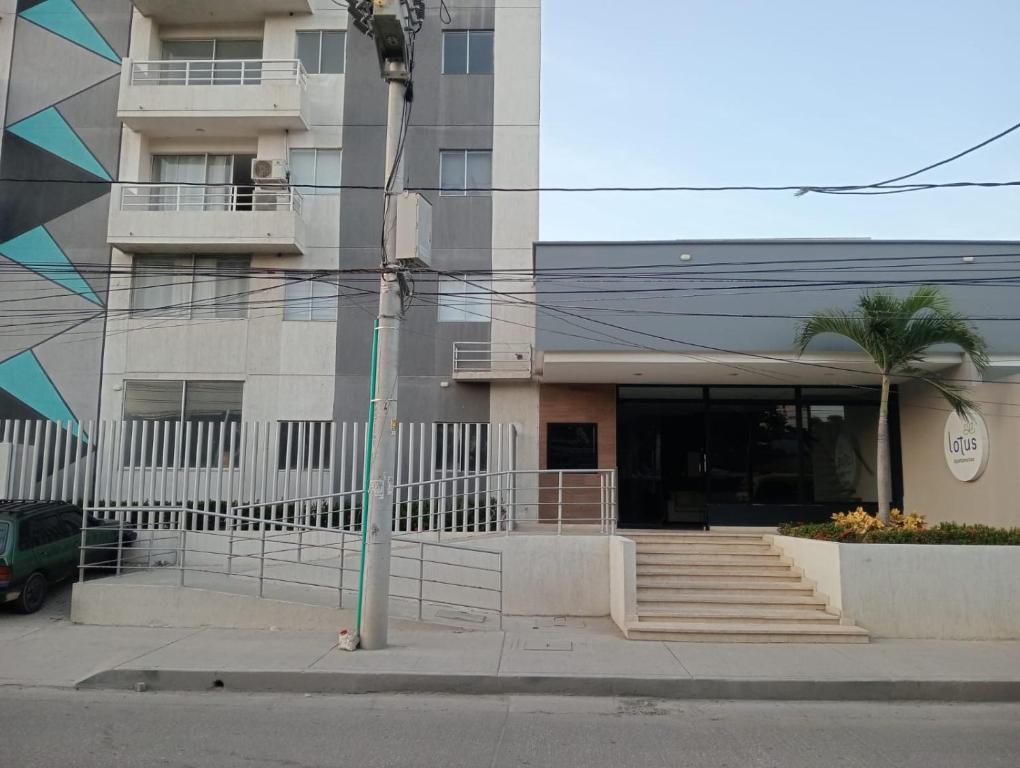 Modern & Cozy Apartment Near the Beach - 3