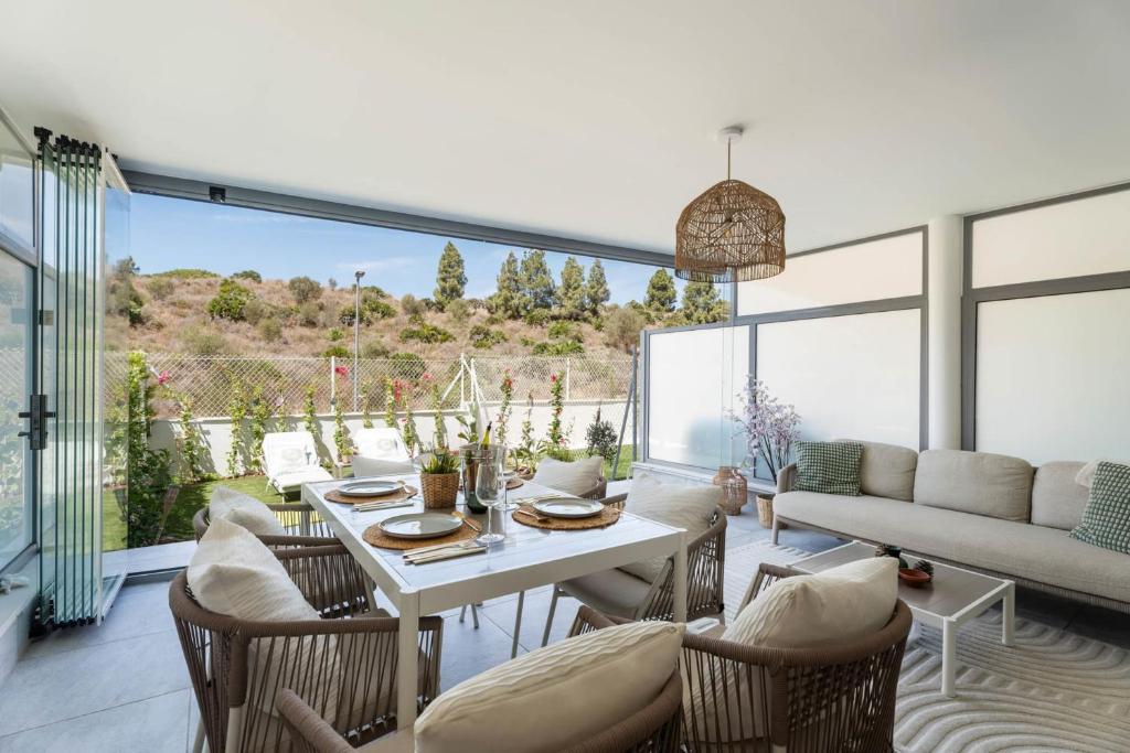 Modern & Familyfriendly 3-Bedroom Apartment in Vitta Nature Mijas - 2
