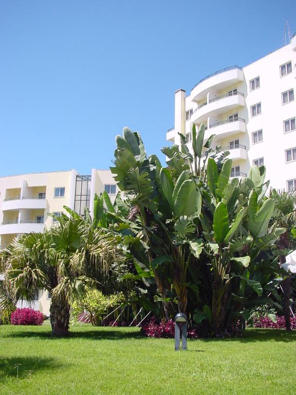 Suite Hotel Jardins Da Ajuda — Hotel building in Funchal, Madeira