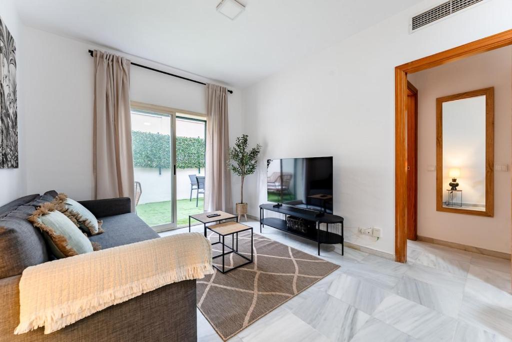 Stunning 1bed with Outdoor Dining in Malaga center - 2