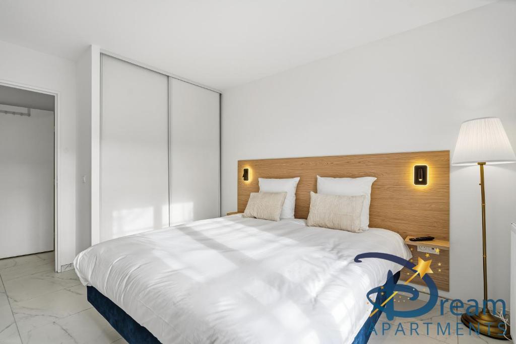 Happy Home By Dream Apartments - 5