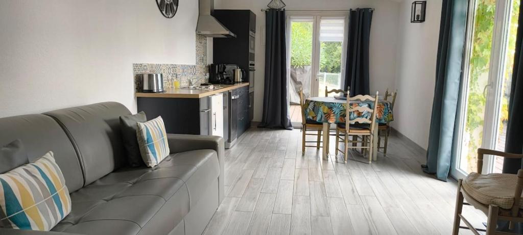 Beautiful air-conditioned apartment between the sea and the mountain - 2