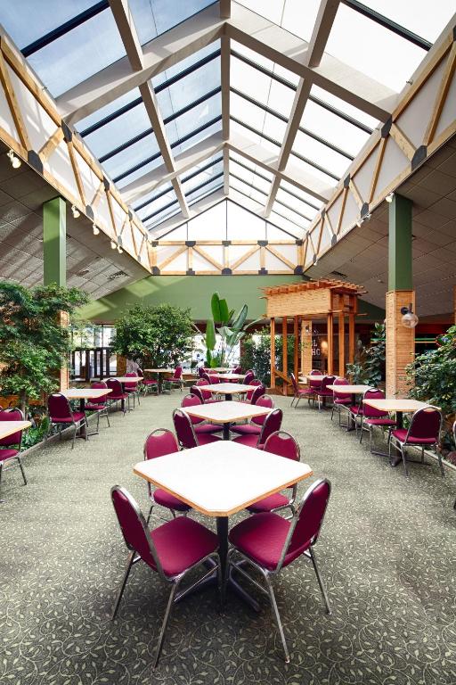 レッド ライオン ホテル カリスペル (Red Lion Hotel Kalispell) レストラン