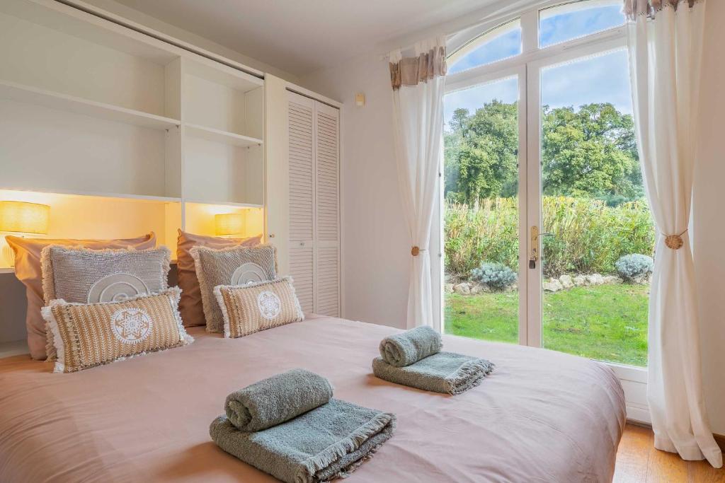 Spacious Villa with Pool & A-C for 8 - Sea View - 5