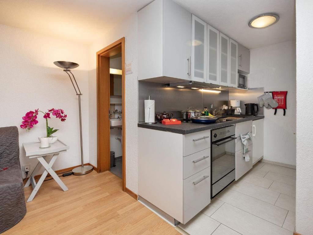 Apartment Chalet Chiebrendli by Interhome - 3