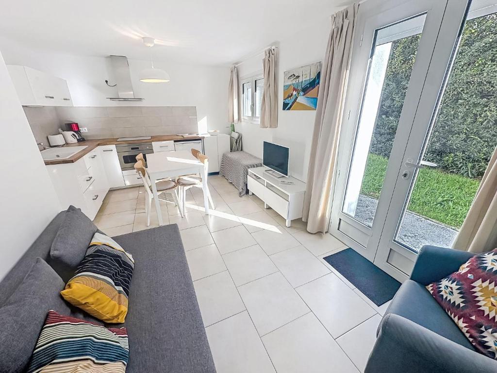 Apartment Le Perregaux by Interhome - 5
