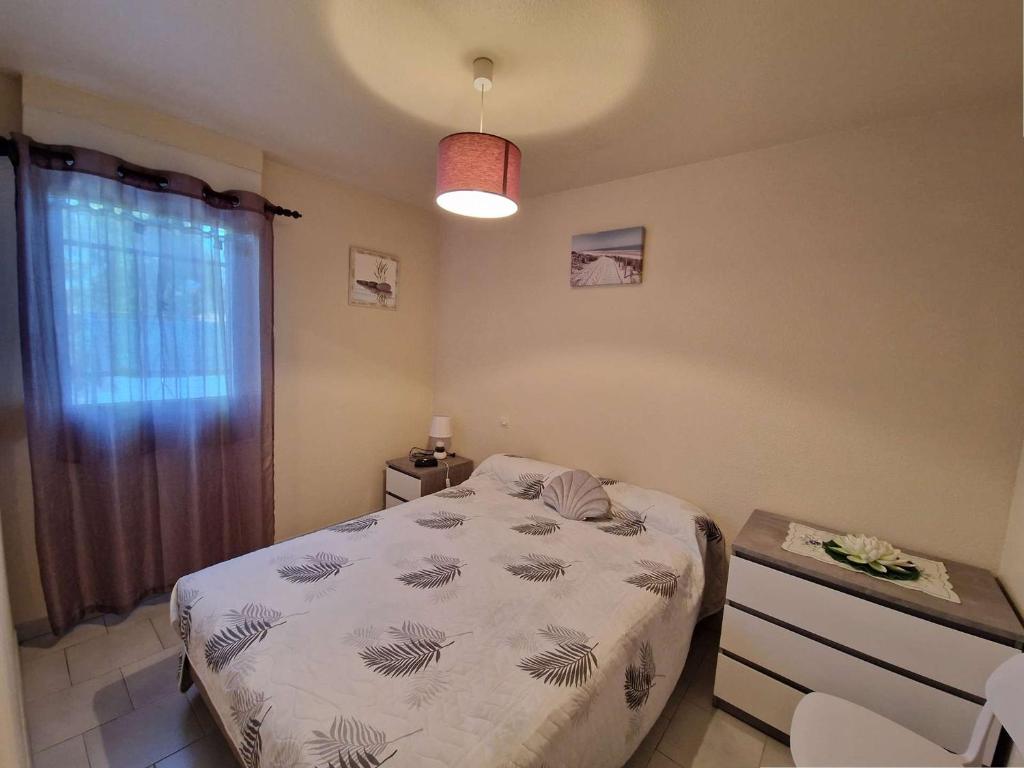 Appartement 2 pièces en rez-de-chaussée proche plage avec parking privé et terrain de pétanque - FR-1-387-109 - 4