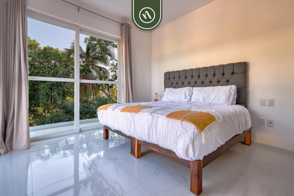 Equipped 2BR Condo in Versalles - Pool - King Bed - 4