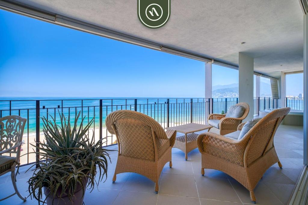 Amazing Condo with Ocean View - Jacuzzi - Beach - 3
