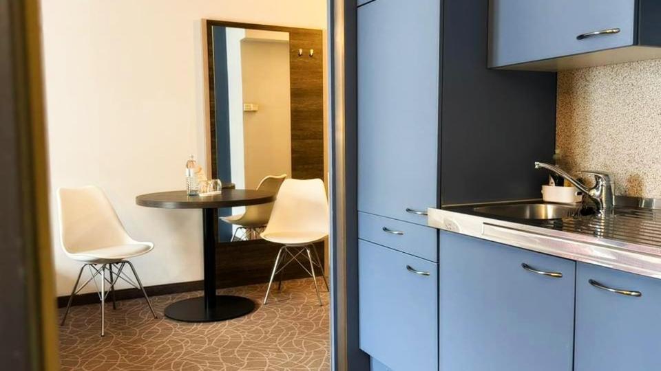 Kitchen, Arion Cityhotel and Appartements Vienna in Vienna