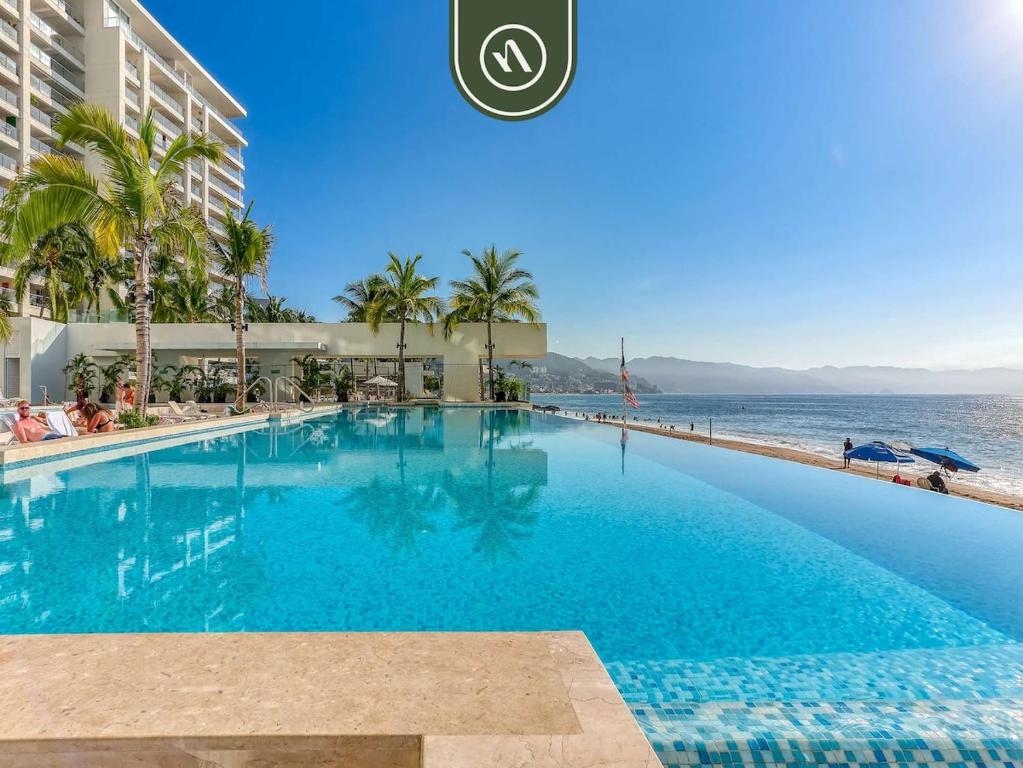 Amazing Apt with Ocean View - King Bed - 1