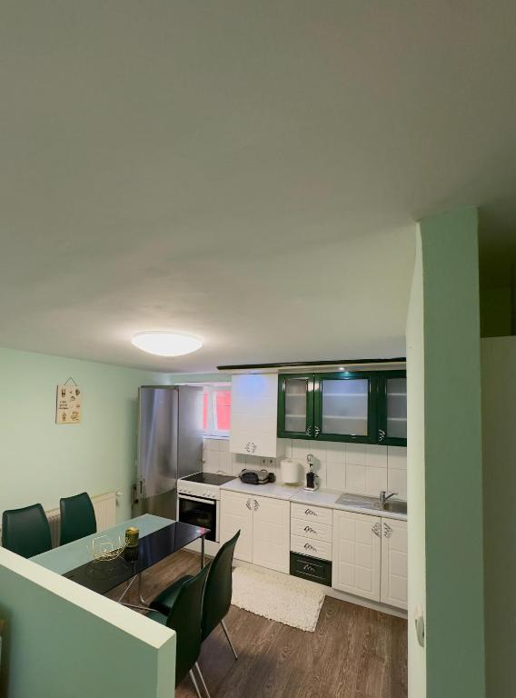Apartman Car - 4