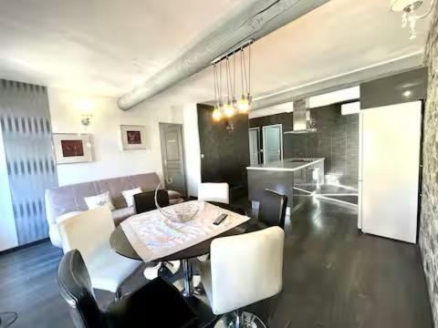 Le VILLAJOUN - 2
