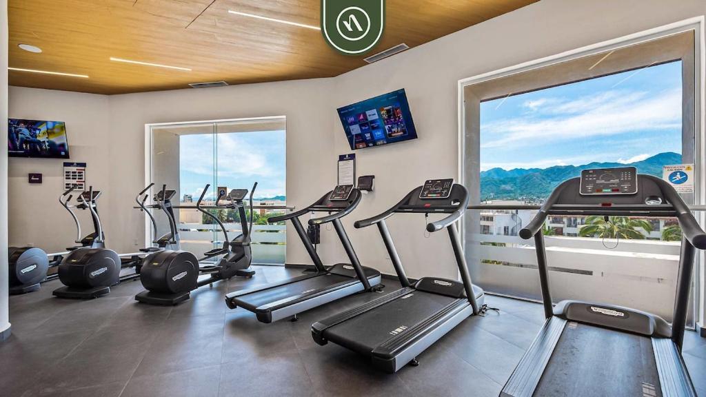 Oceanview Studio - King Bed - Pools - Beachclub - 5