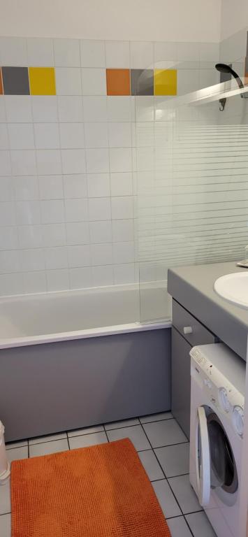 A SAISIR VUE SUR L'OCEAN, DIRECT PLAGE, PISCINE, appartement entier studio pour 4 personnes - 4