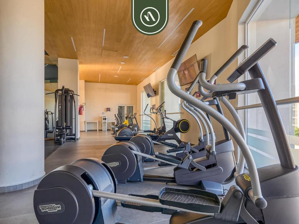 Oceanview 1 BR Condo with Pools and Beach Access - 2