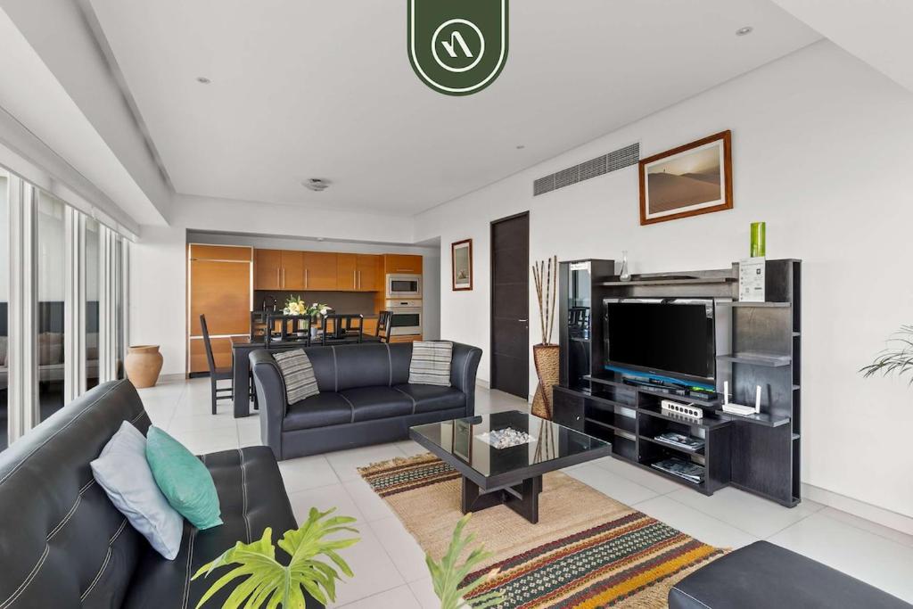 Beachfront 1 BR Condo with Multiple Pools - Gym - 3