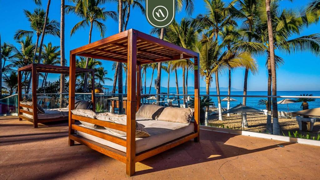 Beachfront 1 BR Condo with Multiple Pools - Gym - 4