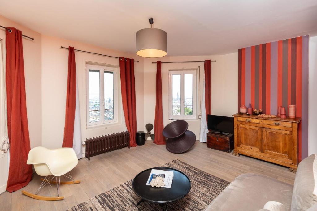 Maison Valmer - Le négociant, élégant F2 classé 4 étoiles - 1