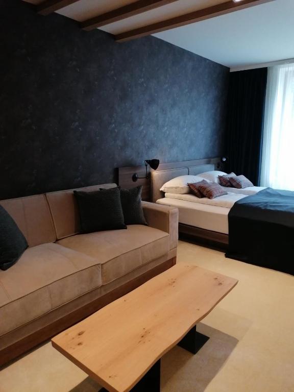 WOODSIDE SPA AND PARKING 323 Kopaonik011 - 3