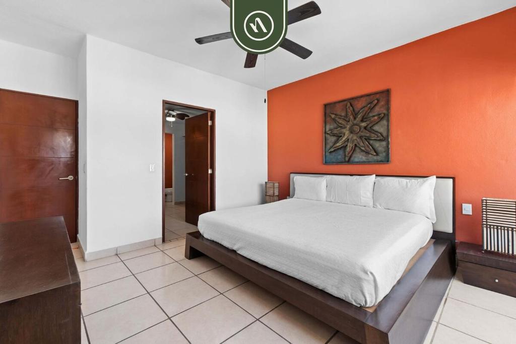 Mexican 2 BR Condo in Hotel Zone - Near the Beach - 4