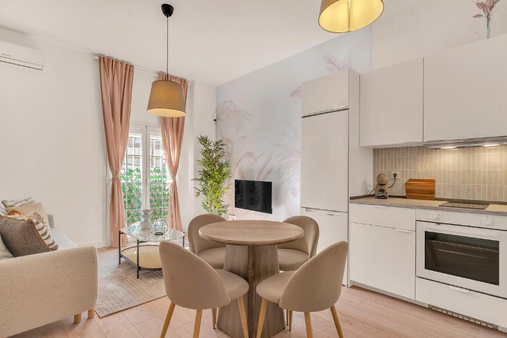 Alta stylish & old town by ELE Apartments - 1