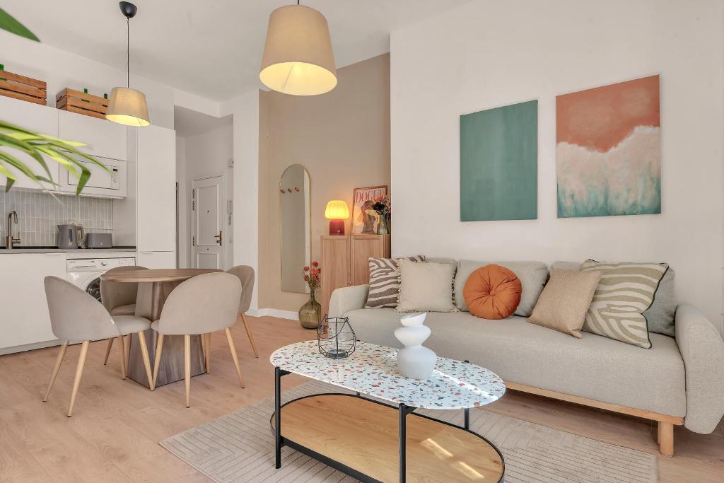 Alta stylish & old town by ELE Apartments - 3