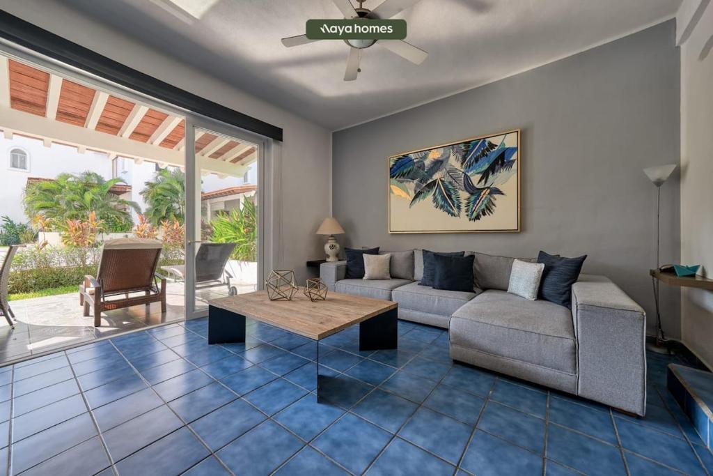 Cozy 3BR House Perfect for Families - Pool - 4