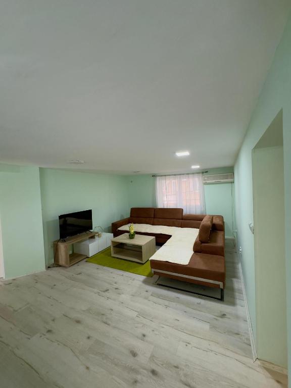 Apartman Car - 4