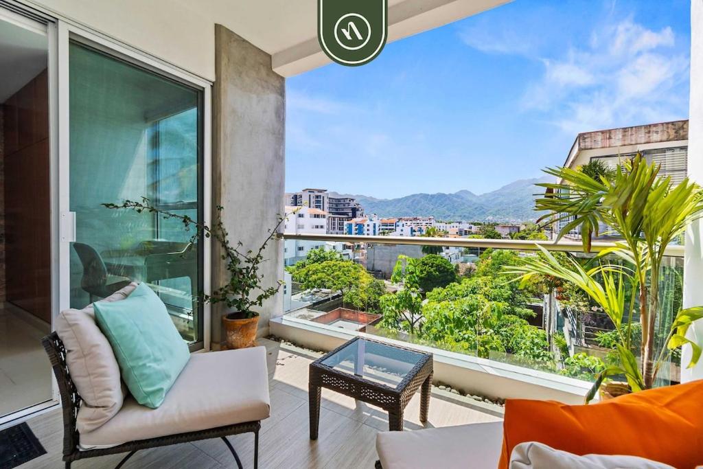 Amazing 1BR Condo - Pool - in Versalles - 1