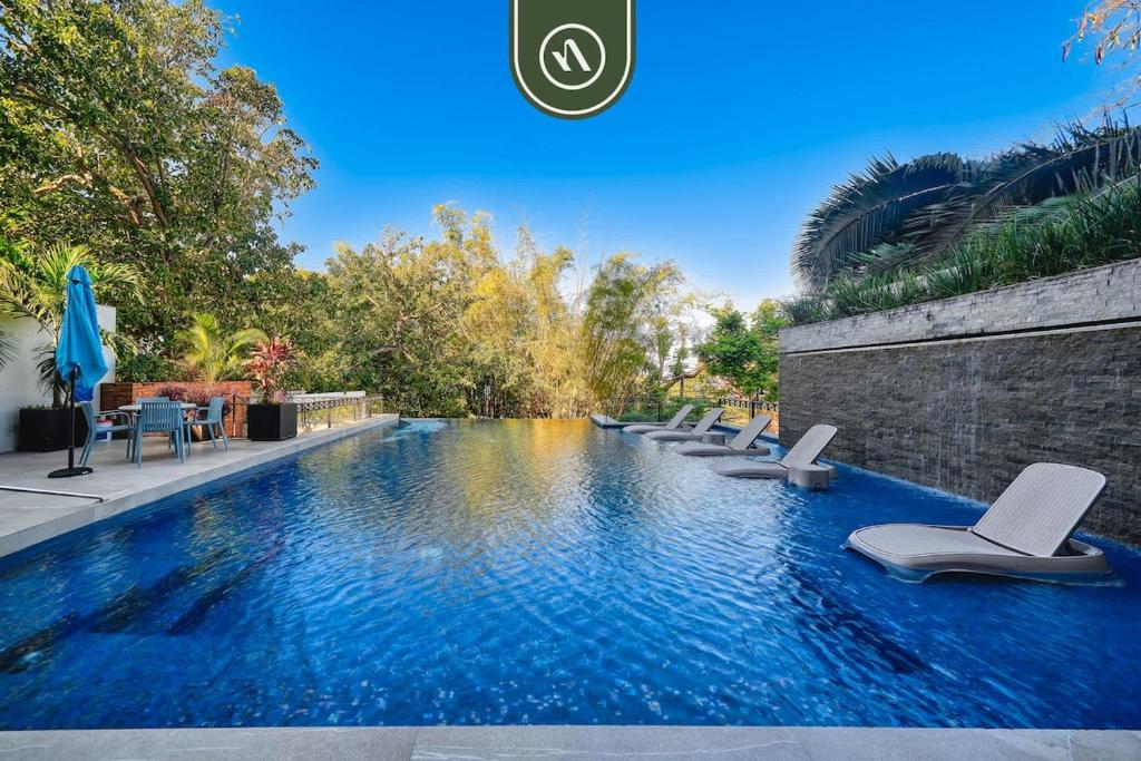 2BR Condo in Concha Chinas - Breathtaking Views - 1