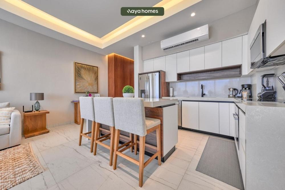 Amazing 2BR Apt -Private Balcony - Rooftop Pool - 5