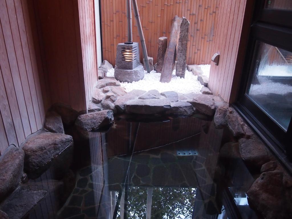Open air bath