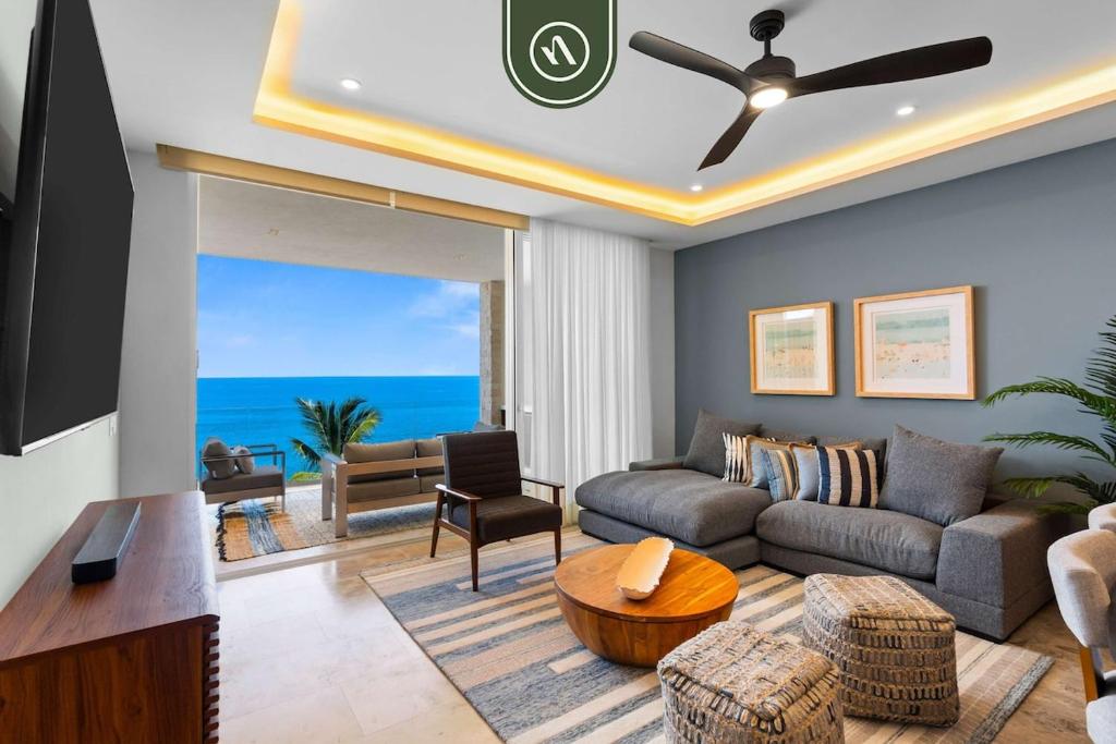 New Stylish 1 BR Condo - Ocean Views - Flex Room - 4