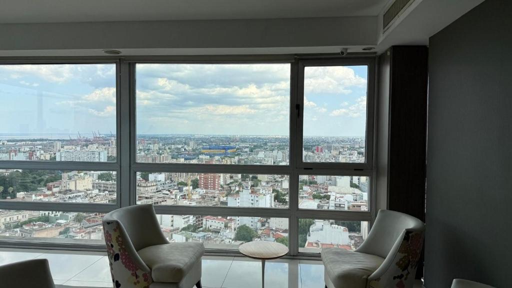 Insignia Quartier - Apartment with Full Amenities! - 2