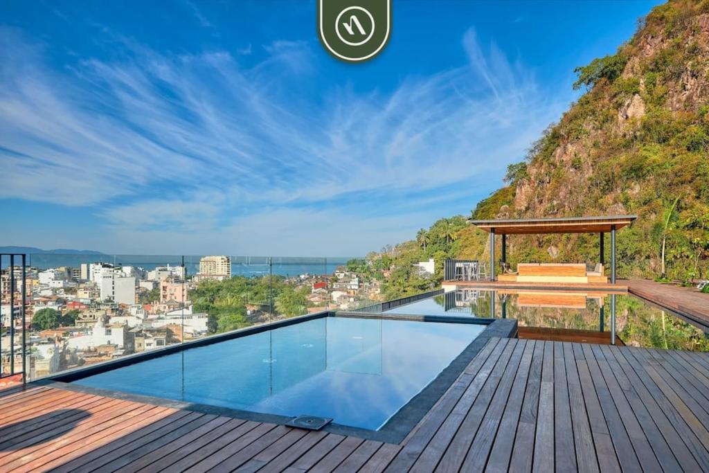 New Studio - King Bed - Pool - Jacuzzi - Gym - 1