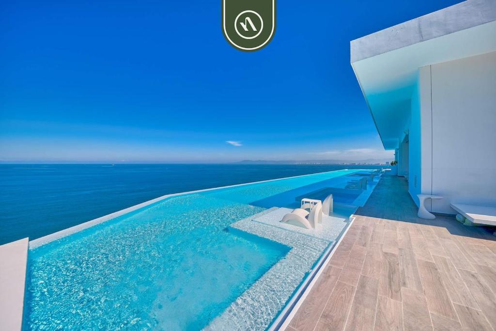 Oceanview Luxury Condo - Private Beach - Rooftpop - 3