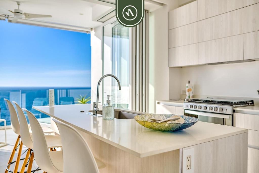 Oceanview Luxury Condo - Private Beach - Rooftpop - 5